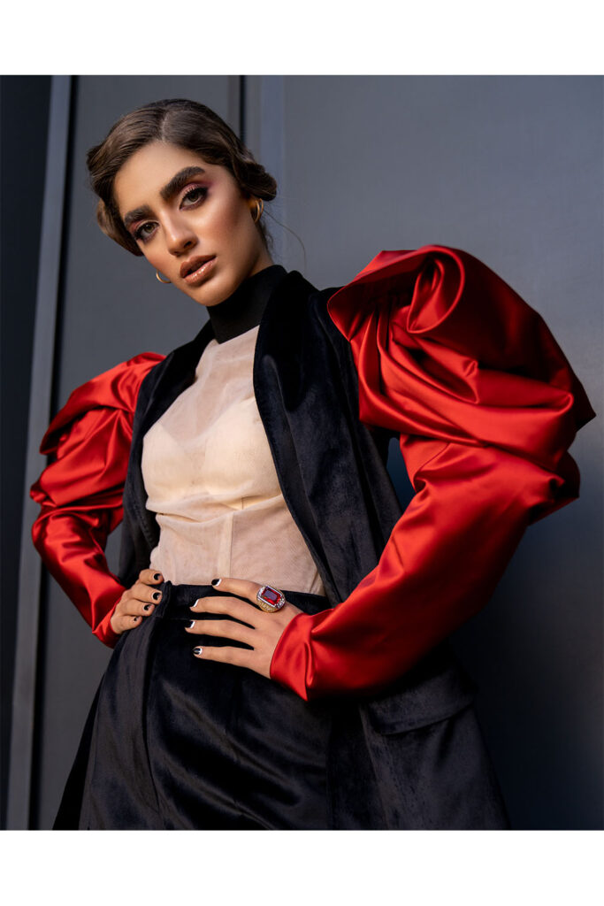 Red satin puffed swirls sleeved suit in black - Image 4